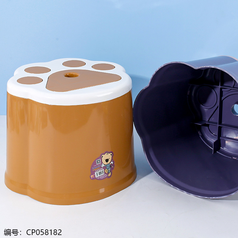 934-2 Bear Round Stool
