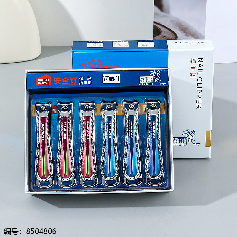 909-01 Boxed nail clippers 1 x 12