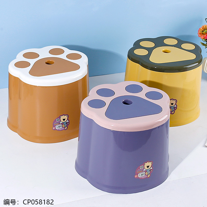 934-2 Bear Round Stool