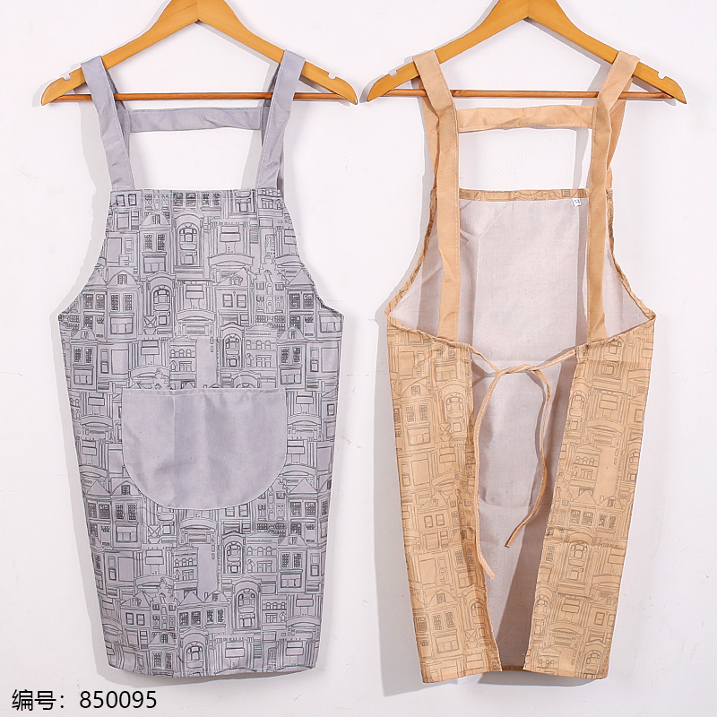 817 Strap Little House Apron / Premium Packaging