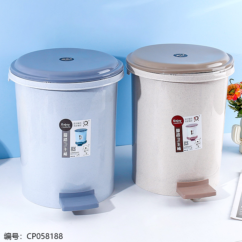 101-2 Footed Toilet Bucket