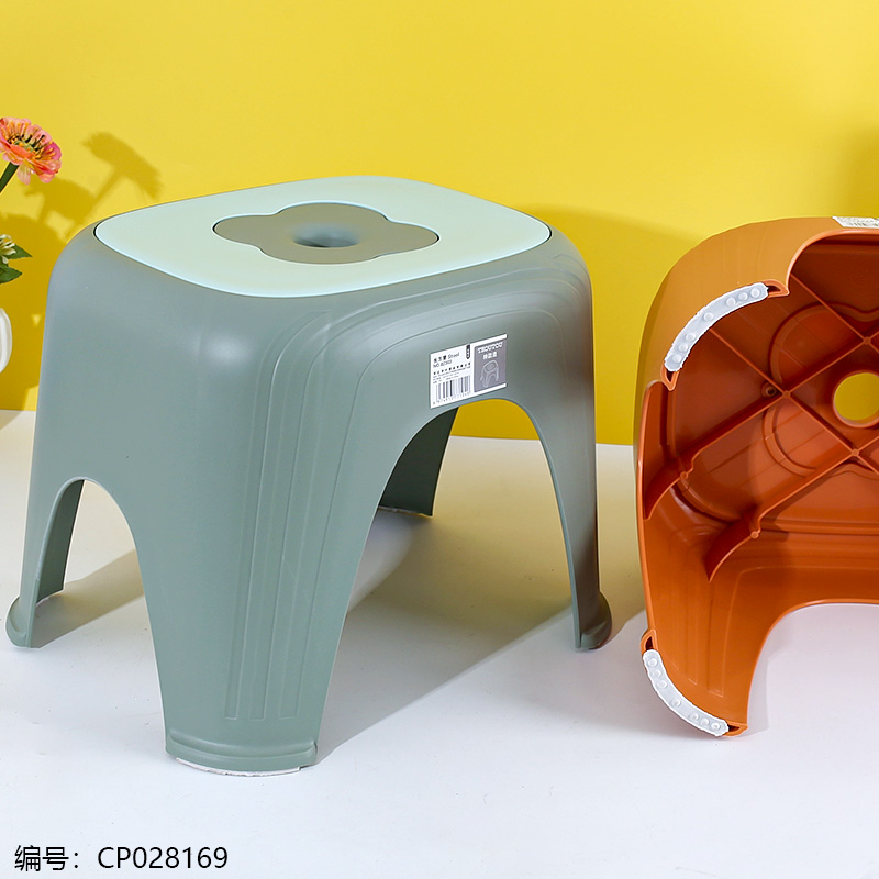 82303 Rectangular Stool