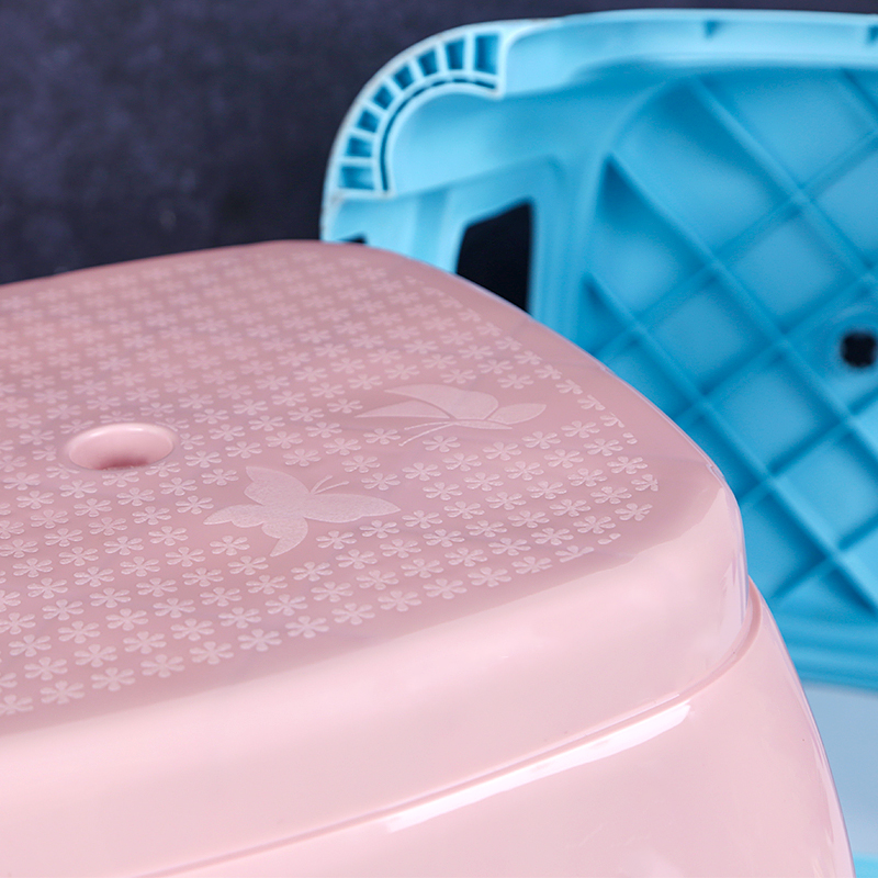 304 Medium Butterfly Stool
